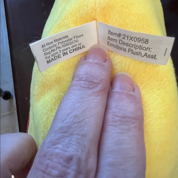 Toy Factory Face Throwing a Kiss Emoji - Picture 3 of 5